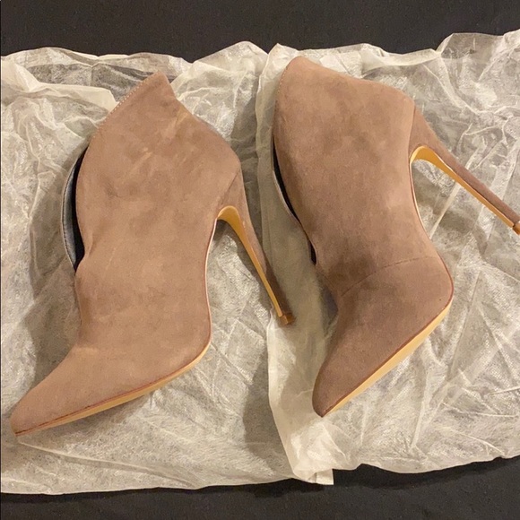 Short booties - Picture 2 of 3